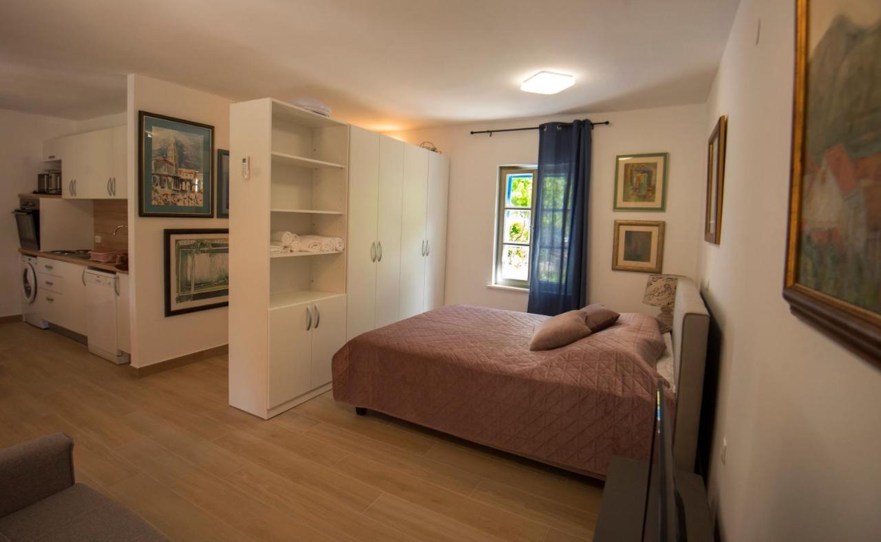 Studio Apartman Roza 斯顿 外观 照片
