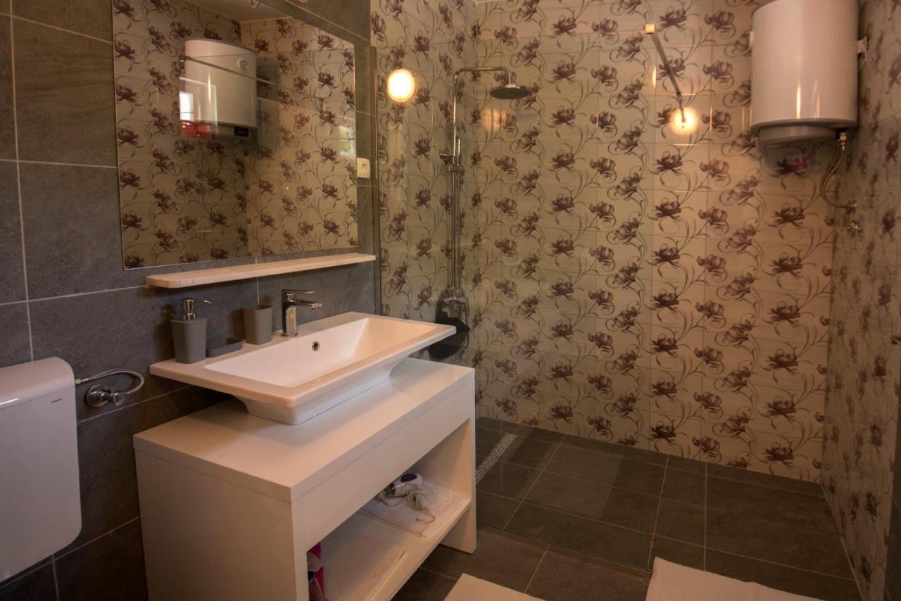 Studio Apartman Roza 斯顿 外观 照片